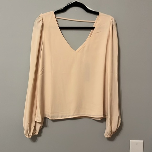 Lulus Cream V-Neck Blouse Top Size Medium - Picture 1 of 7